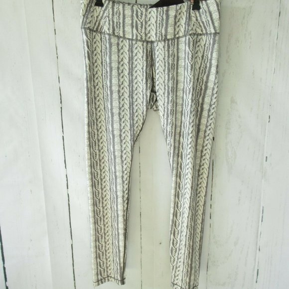 CALIA by Carrie Underwood Pants - New Calia Carrie Underwood Tight Fit Leggings L Large Gray Cable Print